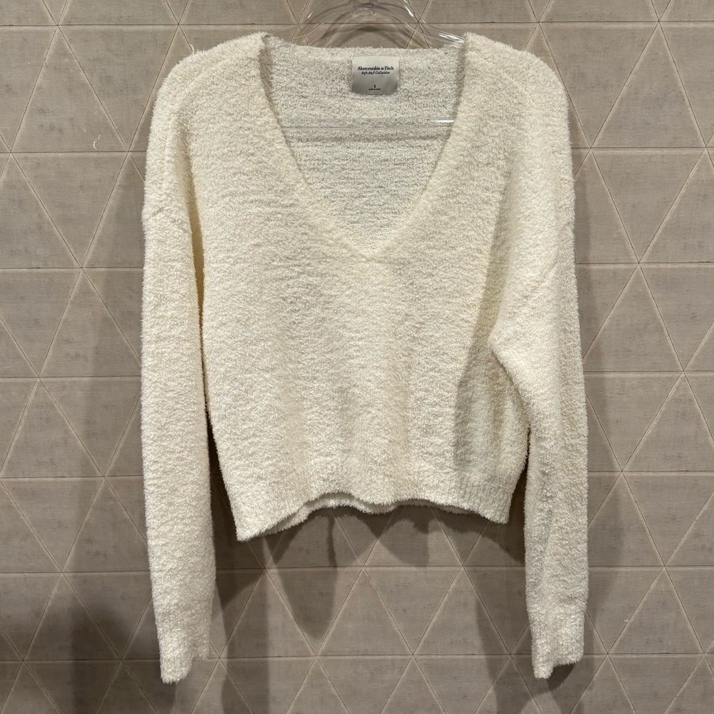 Abercrombie & Fitch XL Soft AF Collection V-Neck Cream Cozy Boxy Vanilla S